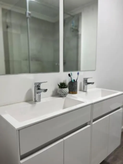 Stunning Modern Apartment Cape Town City Centre.