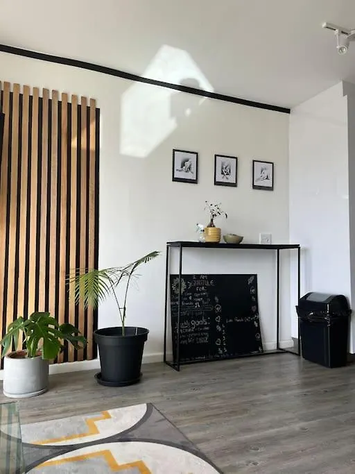 Stunning Modern Apartment Cape Town City Centre.