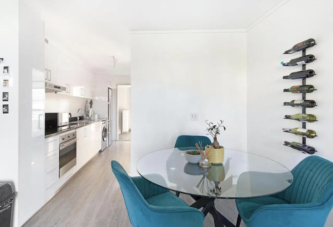 Stunning Modern Apartment Cape Town City Centre.